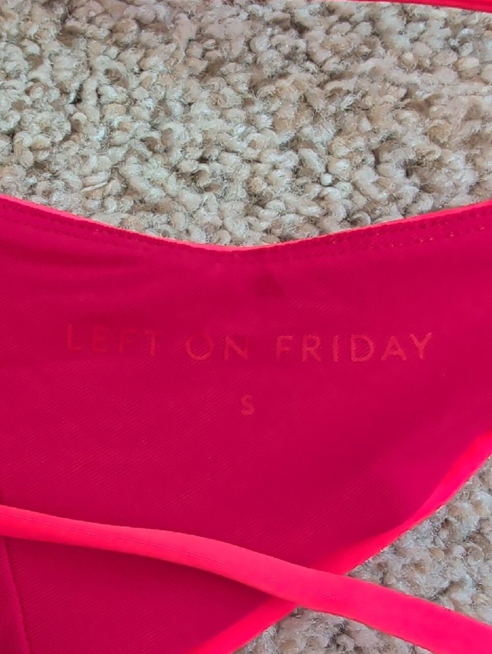 NWT Left On Friday Neon Pink/Red Seamless V-Neck Swim Size S In Rescue - Picture 2 of 3